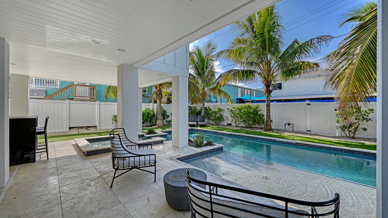 2206 Avenue A, Bradenton Beach, Florida