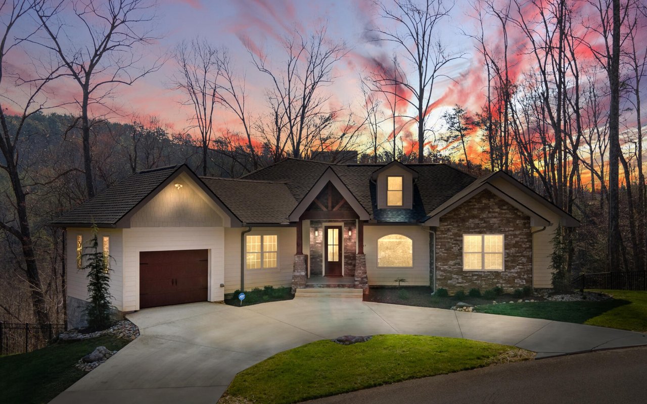 Wallace Luxury Spotlight | 3487 Summit Trails Drive Sevierville, TN 37862