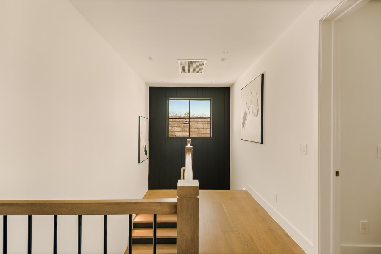 4261 Denny Ave, Toluca Lake 