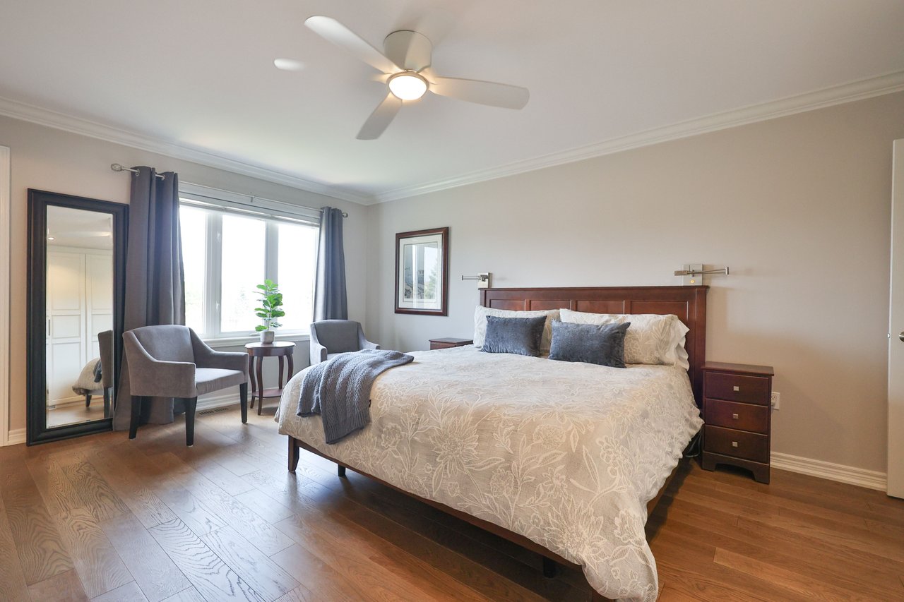 34-2400 Neyagawa Boulevard, Oakville