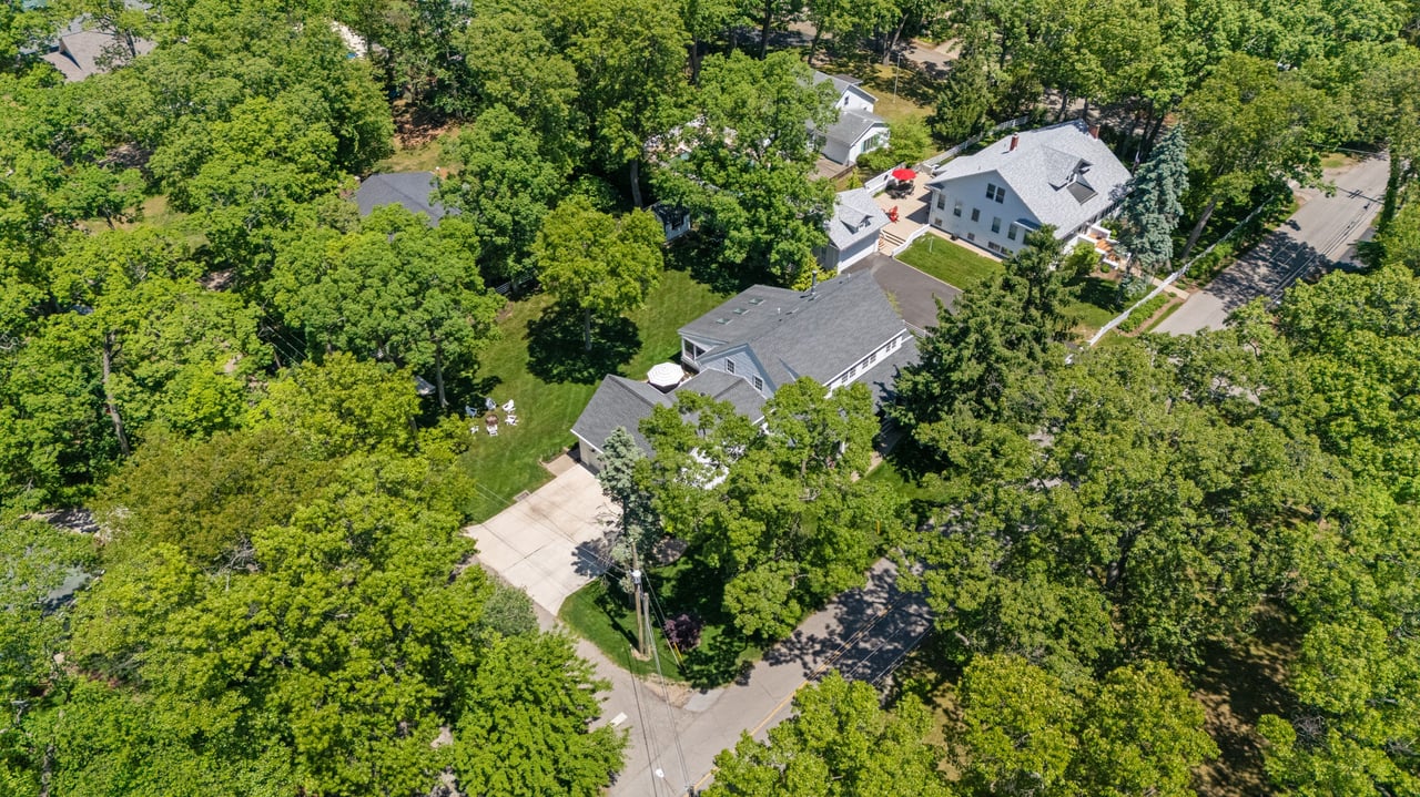 47118 Oak Avenue, Grand Beach, MI 49117