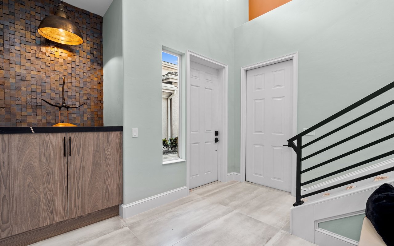 9290 Triana Ter #243