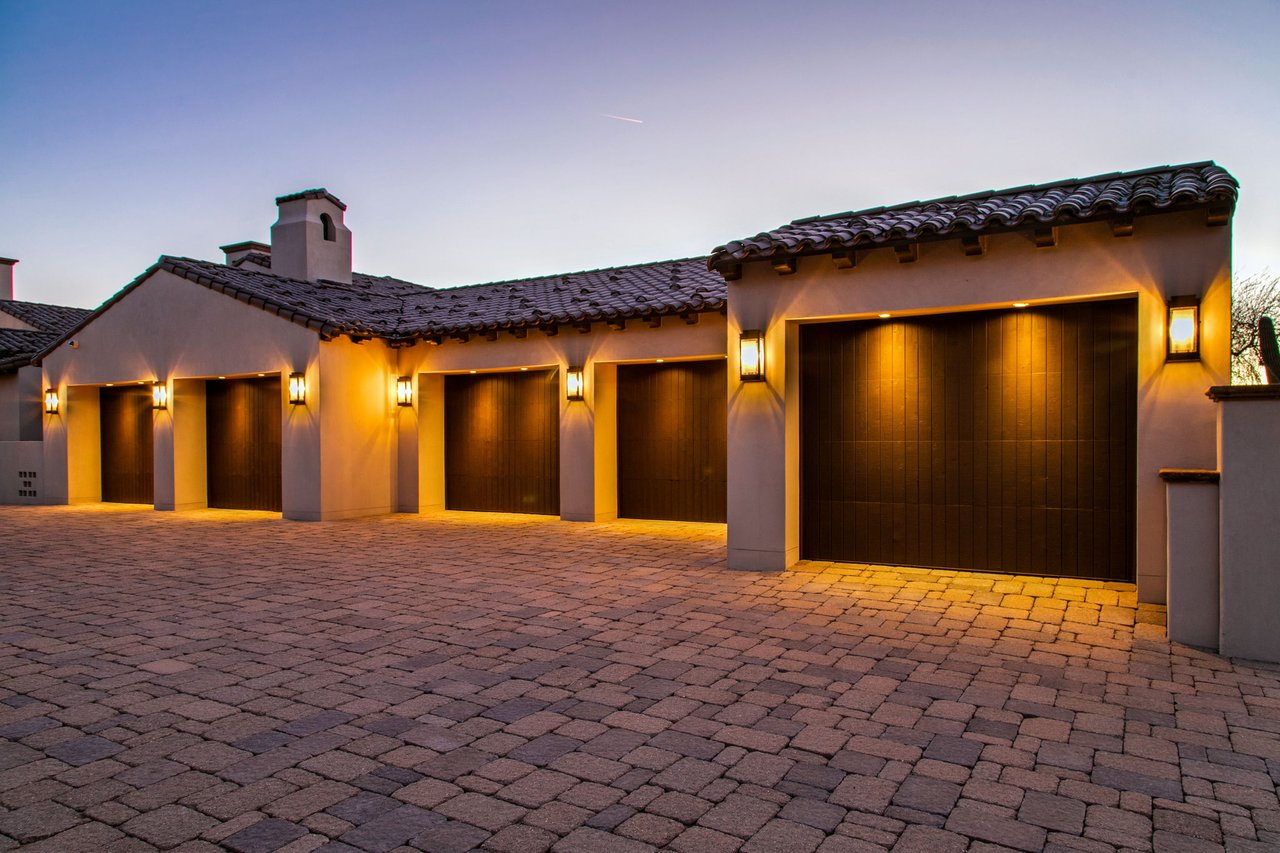 10927 E Windgate Pass Drive, 1519