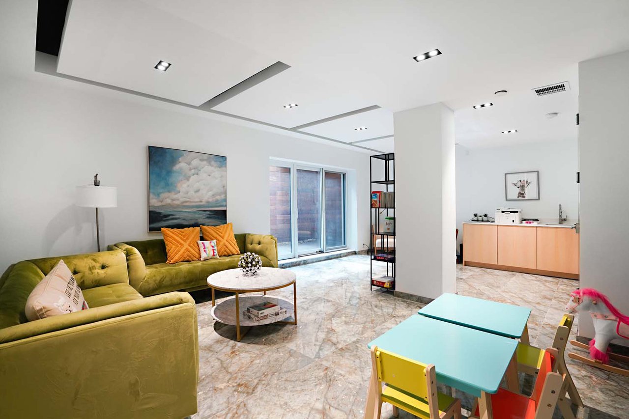 906 Bergen St #5B
