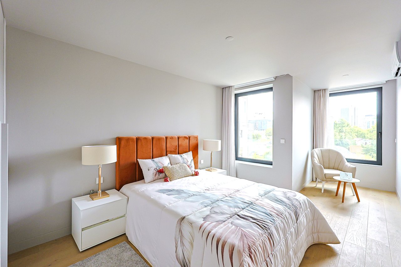 Stylish 2-Bedroom Apartment in the Heart of Lisbon with Exceptional Amenities