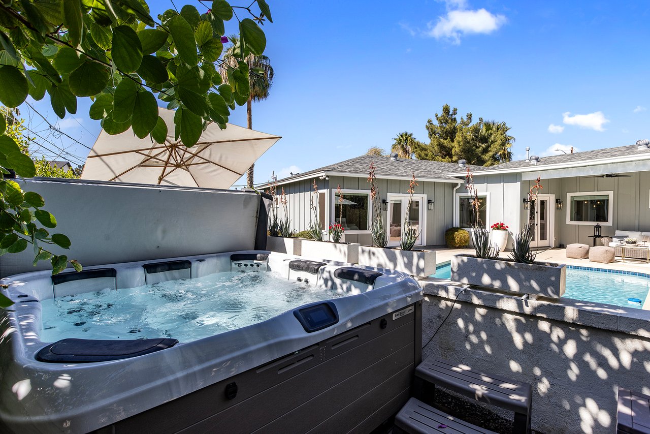 4119 E INDIANOLA Avenue