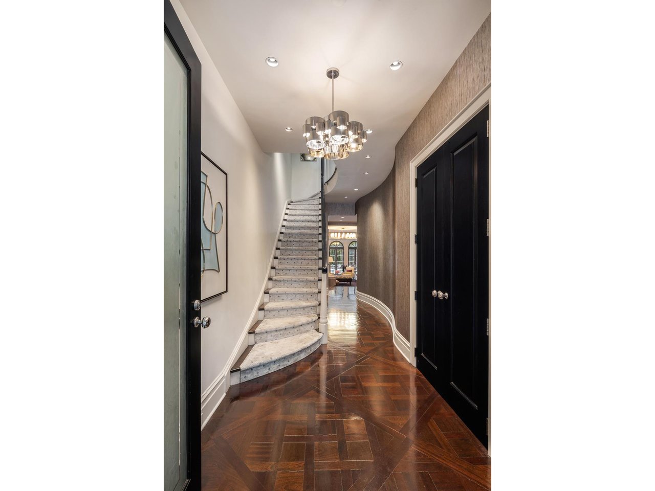 180 E 75TH St - In Contract