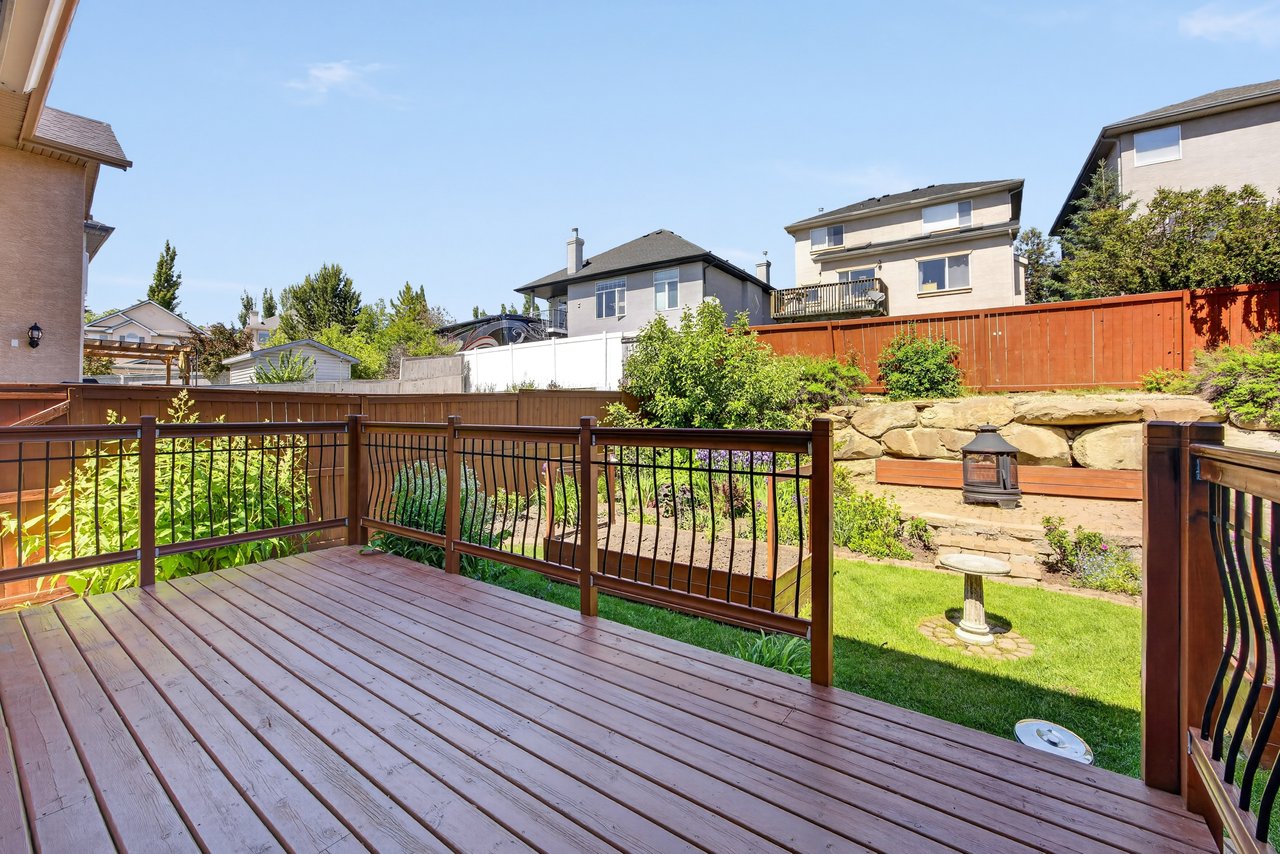 139 Tuscany Ridge Close NW