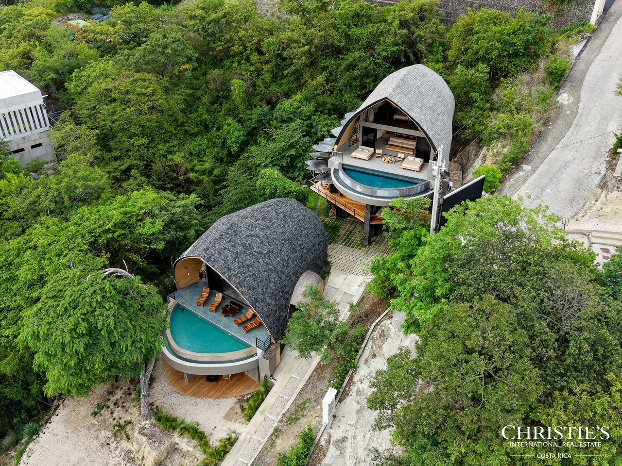 LE CLOS - An Exclusive Three-Residence Estate 