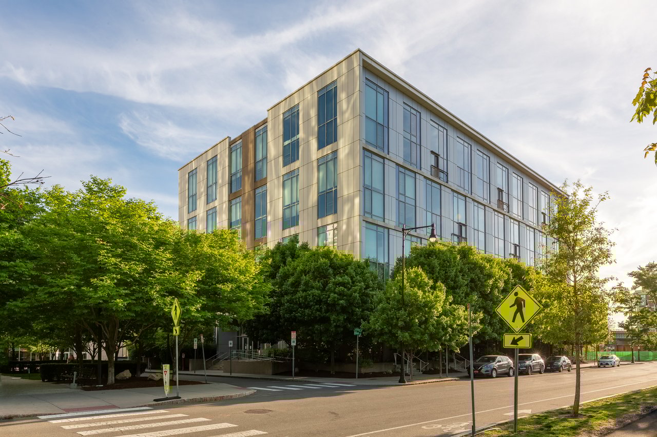 1 Earhart Street 322