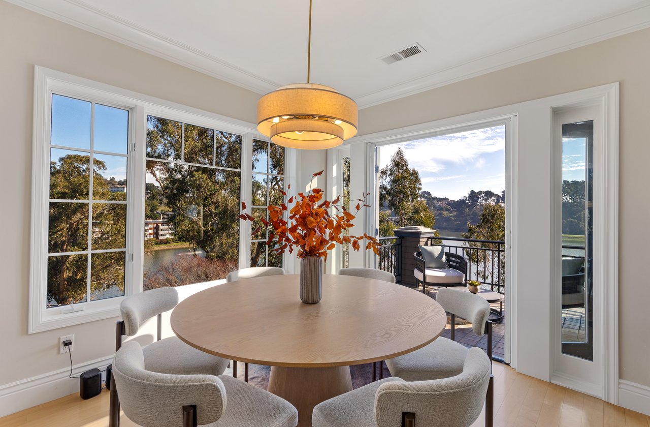 87 De Silva Island Drive