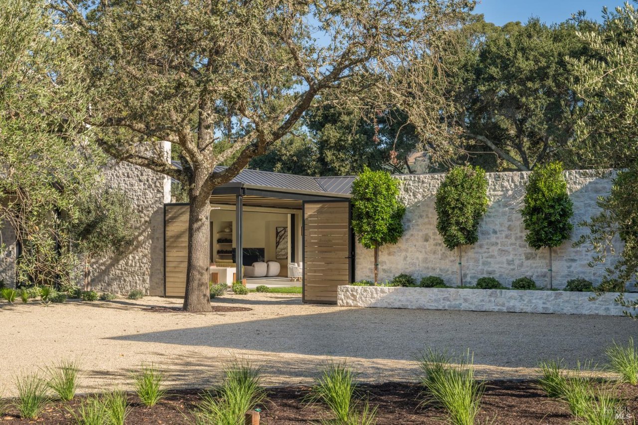 1438 Ridge Valley Road