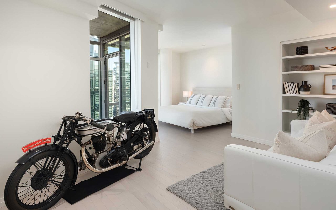 The Vibrant Downtown Lifestyle Awaits at Bellevue Towers