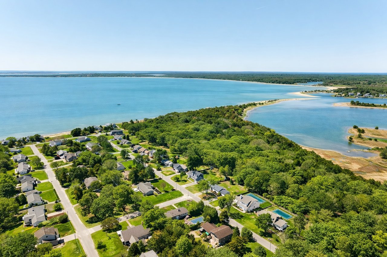 700 Gin Lane, Southold