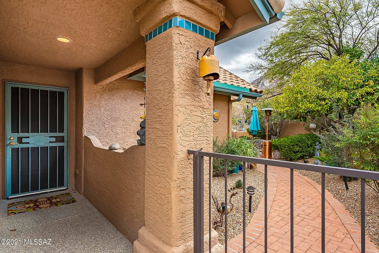 1323 E Stoney Canyon Cir