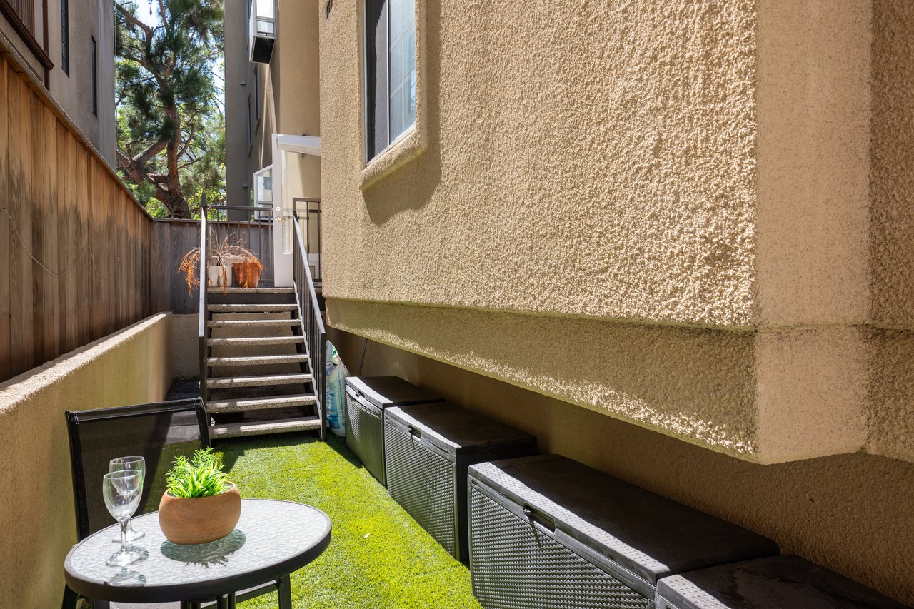 146 S Clark Dr Unit: 101, West Hollywood