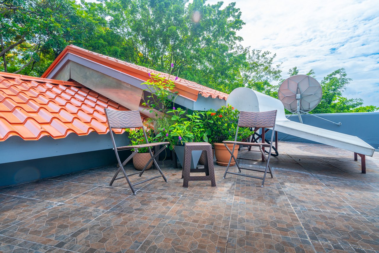 VILLA TURQUESA, MAJESTIC OASIS WITH EXTRA BUILDING SITE, CLOSE TO THE BEACH & WILDLIFE 