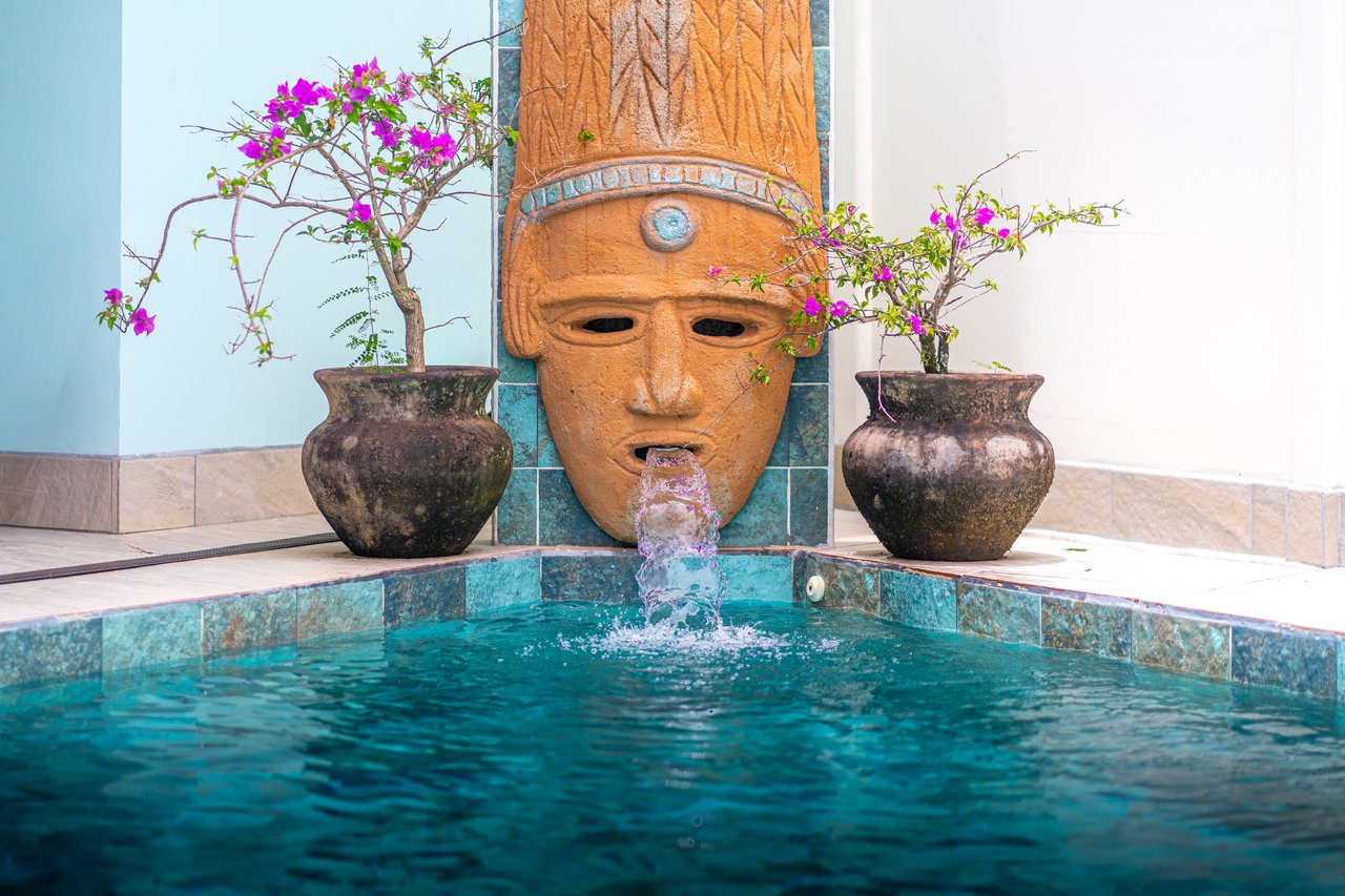 Villa Esmeralda - Big Pool. Big Lot. Big Lifestyle. Central Uvita, Walk to Everything!