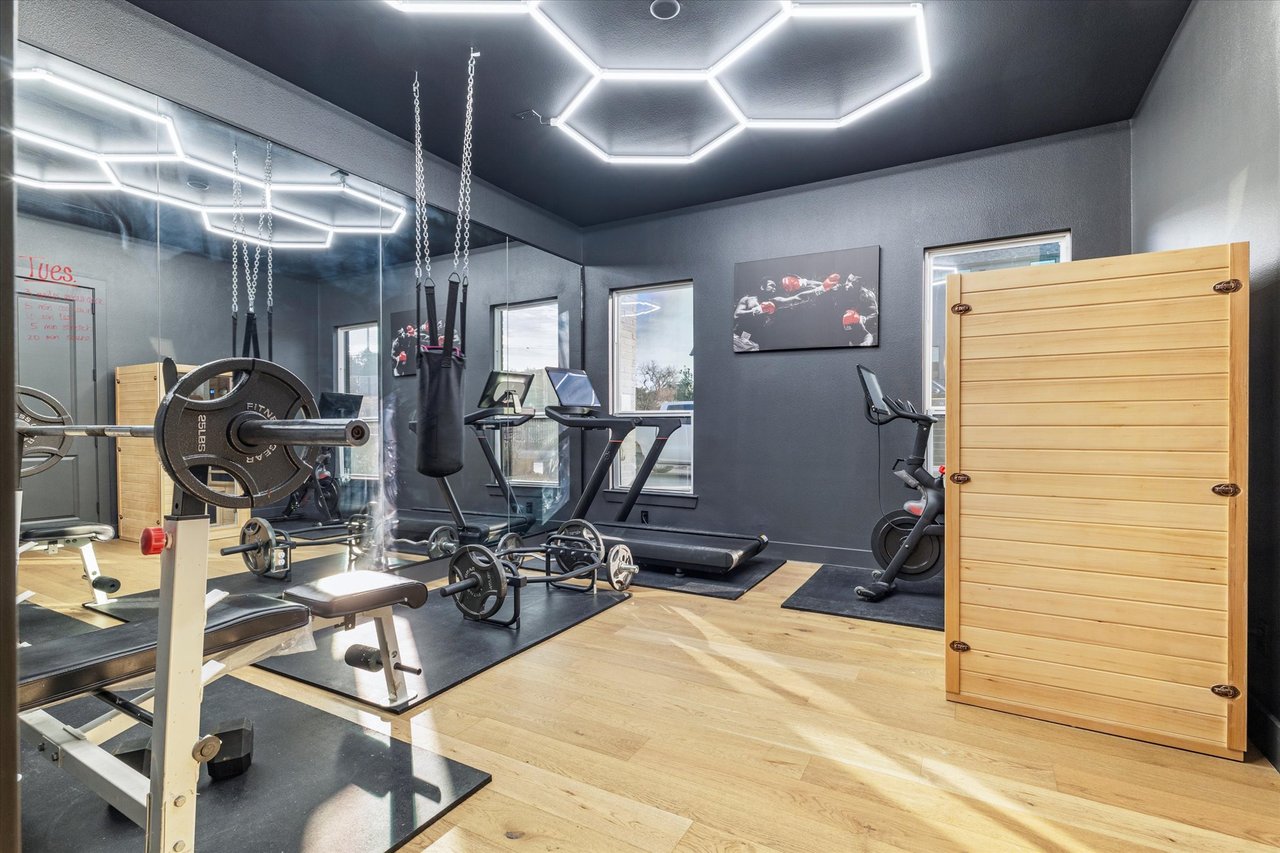 Modern Luxury at 1414 Tucker