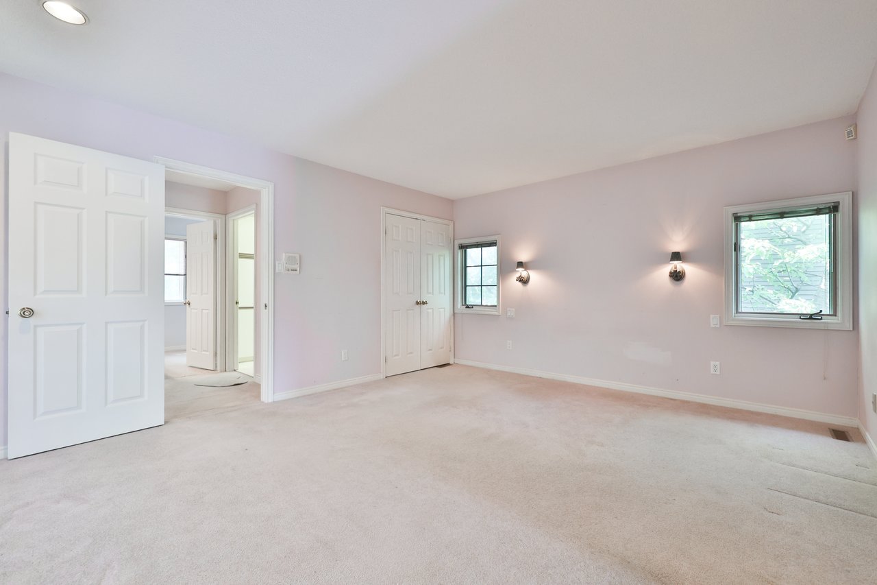 78 West River Street, Oakville