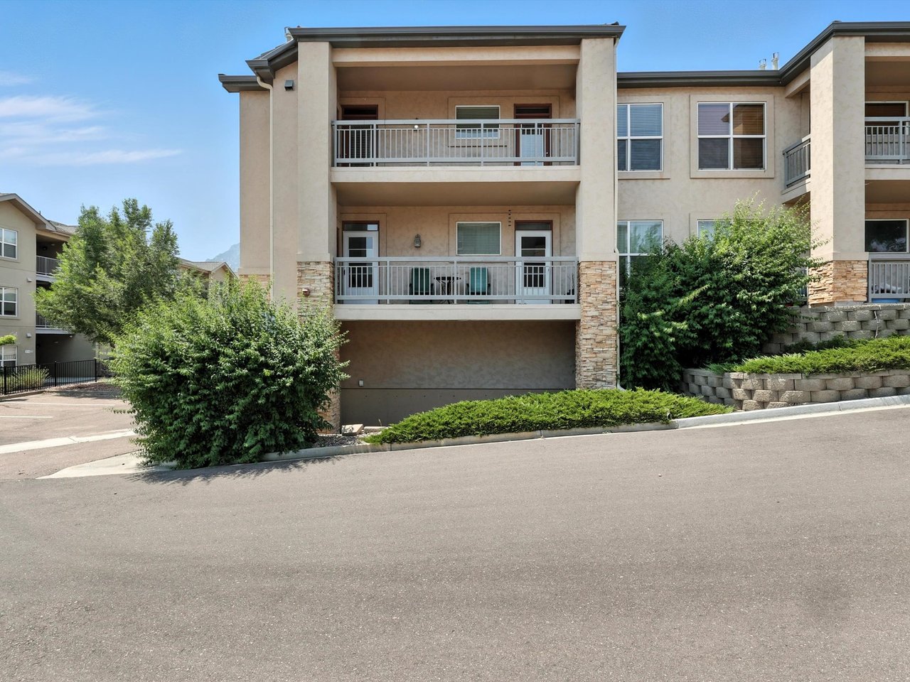 605 Cougar Bluff Point 210