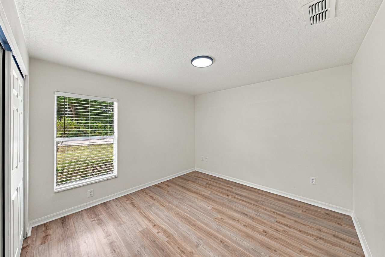 760 NW 52ND AVE