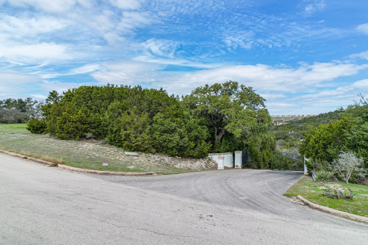 3350 Far View DR