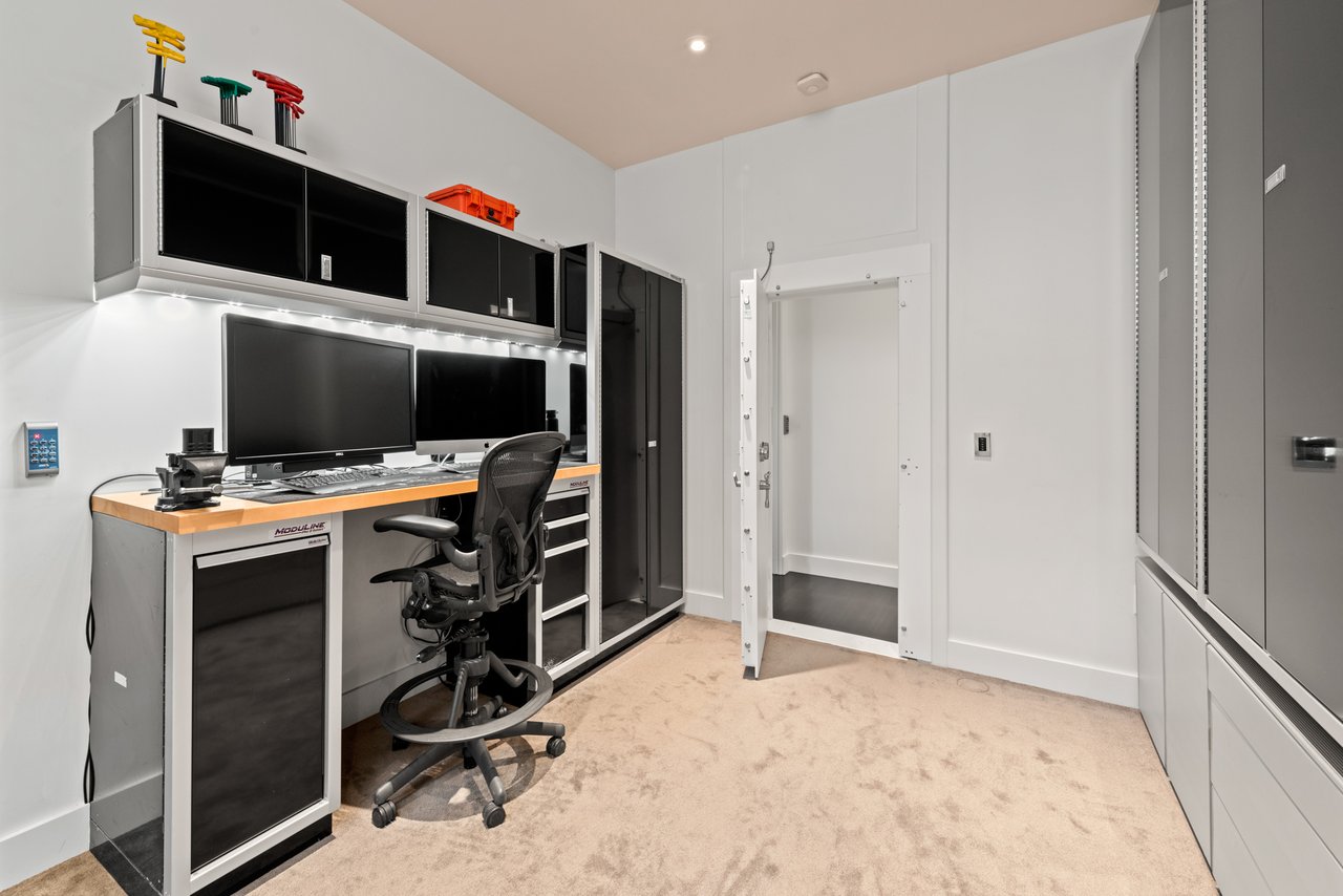 145 Channel Pointe Mall