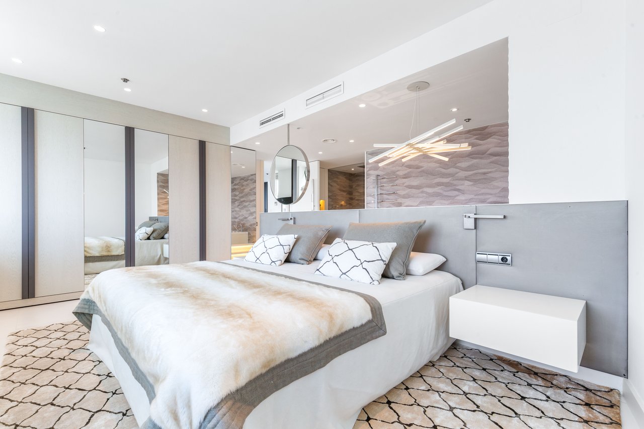 Luxury penthouse in Diagonal Mar, with views and pool 