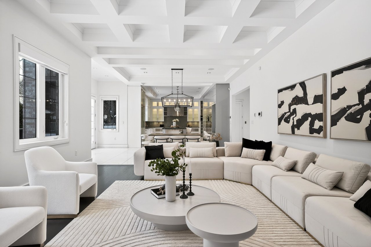 Located In The Prestigious St. Andrew-Windfields