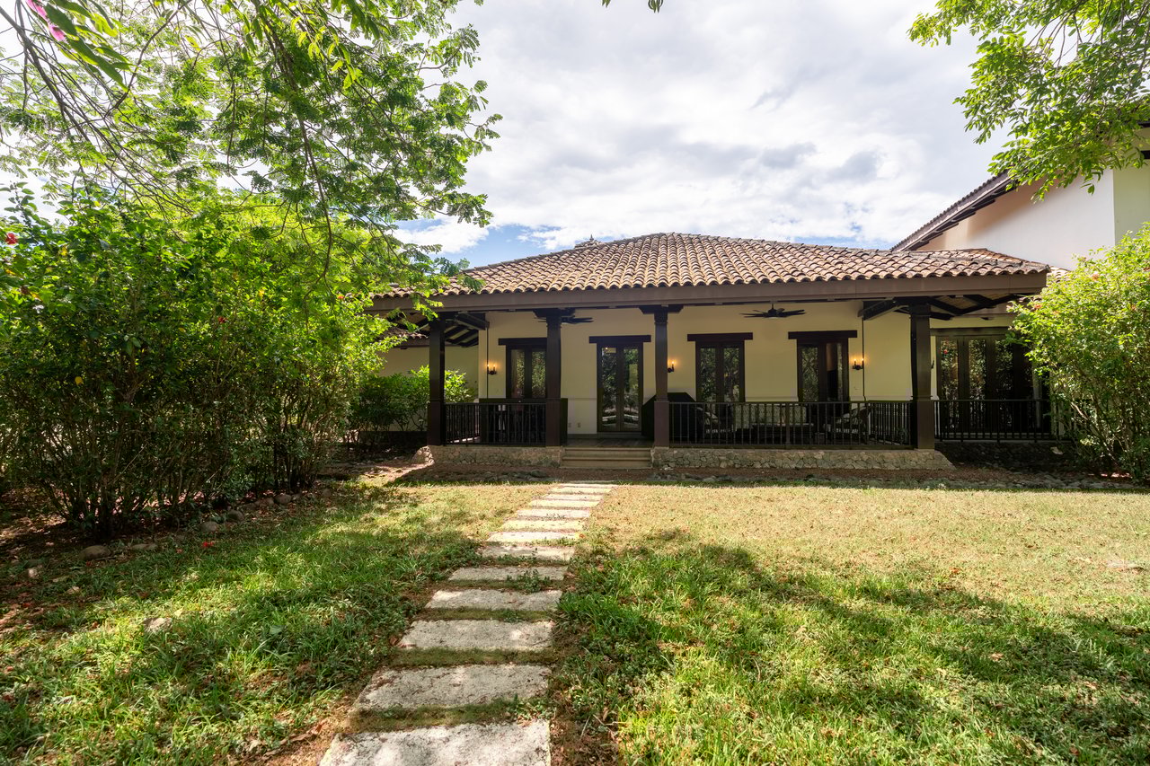 Los Malinches 6 | Luxury Spanish Colonial Townhouse in Hacienda Pinilla