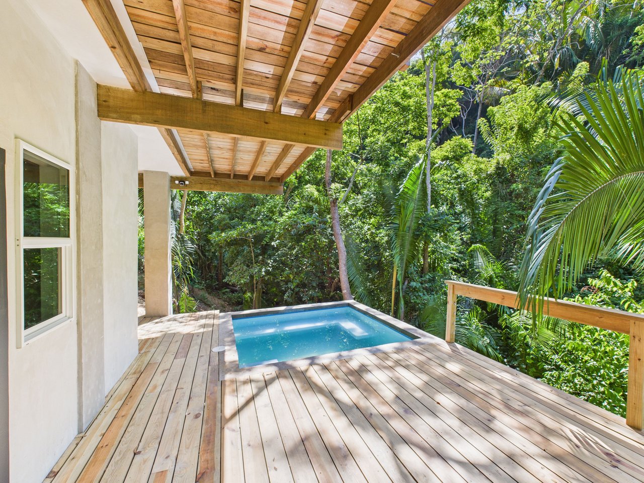 Jungle Pearl, Playa del Cielo