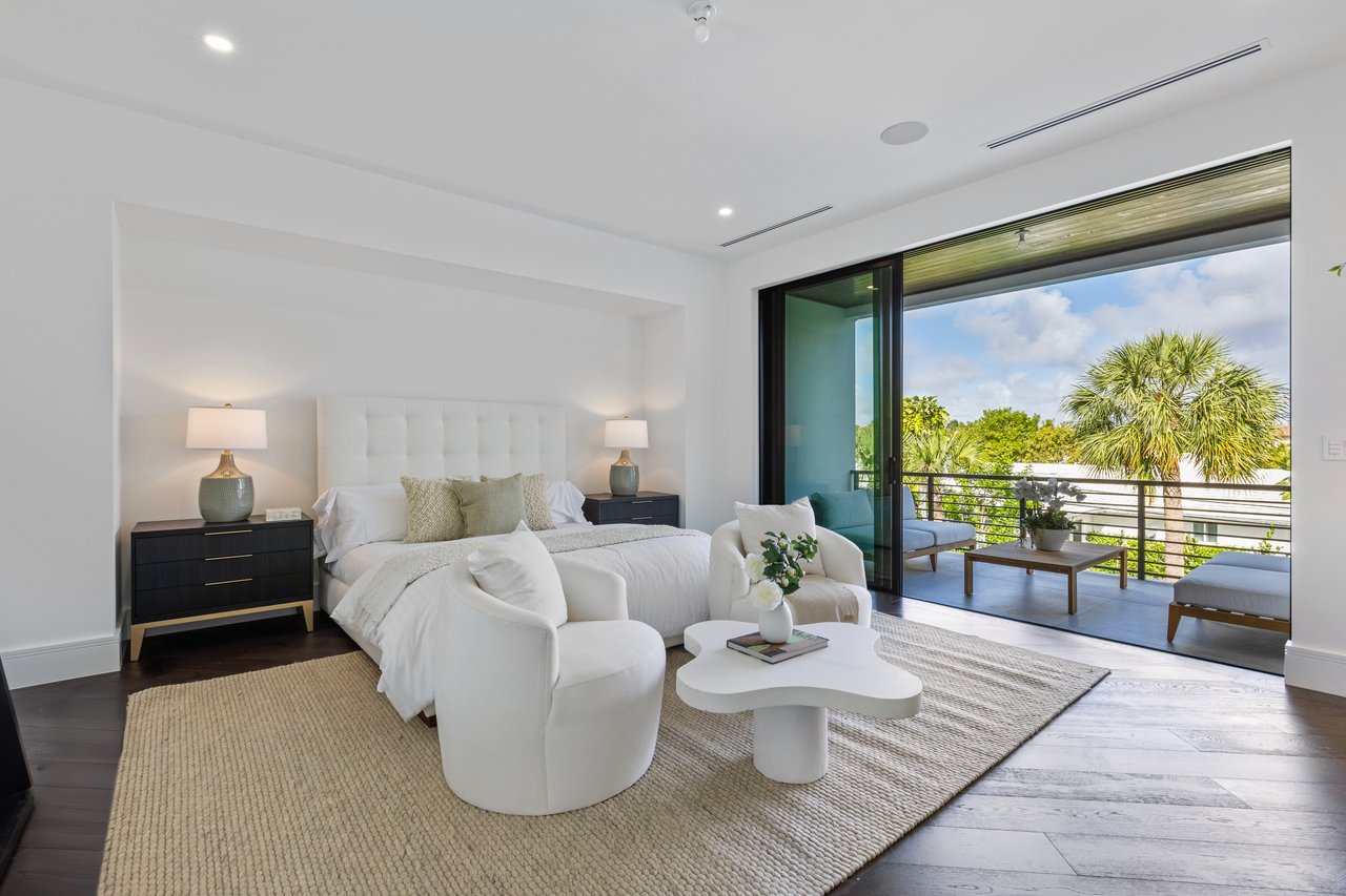 Murray Rd in Soso With Beautiful Water & Island Views