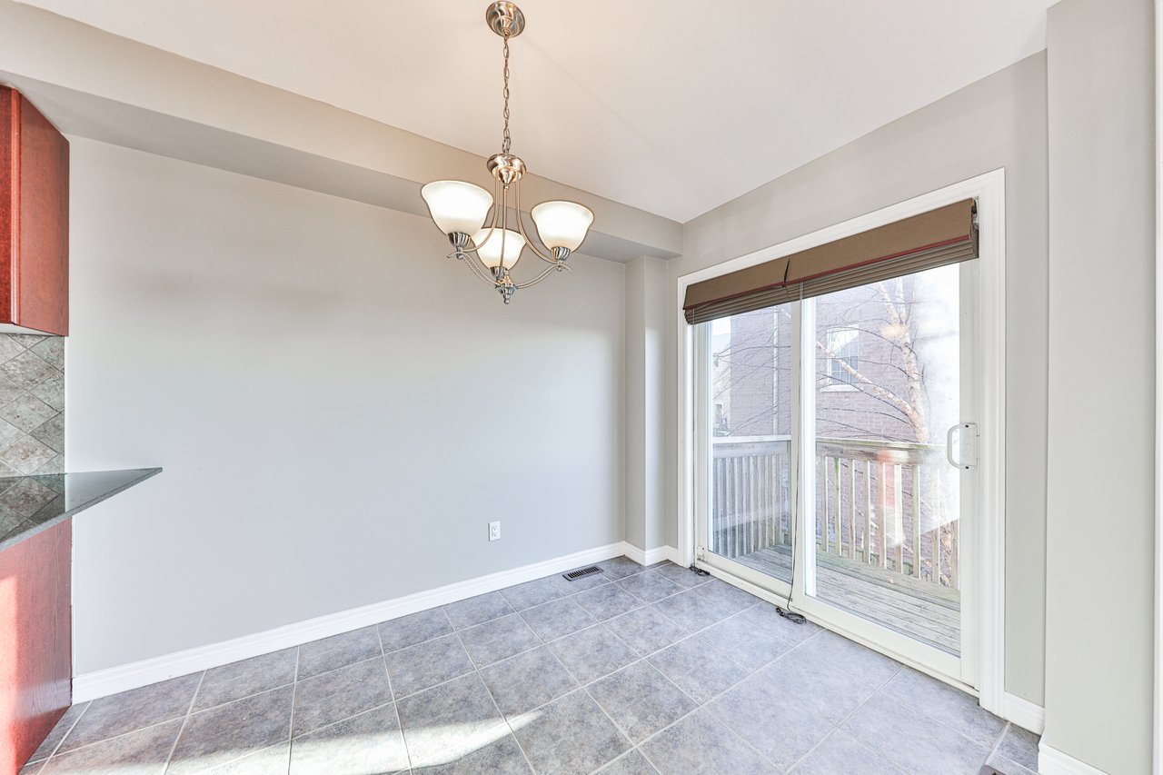 2280 Baronwood Dr Unit 18, Oakville