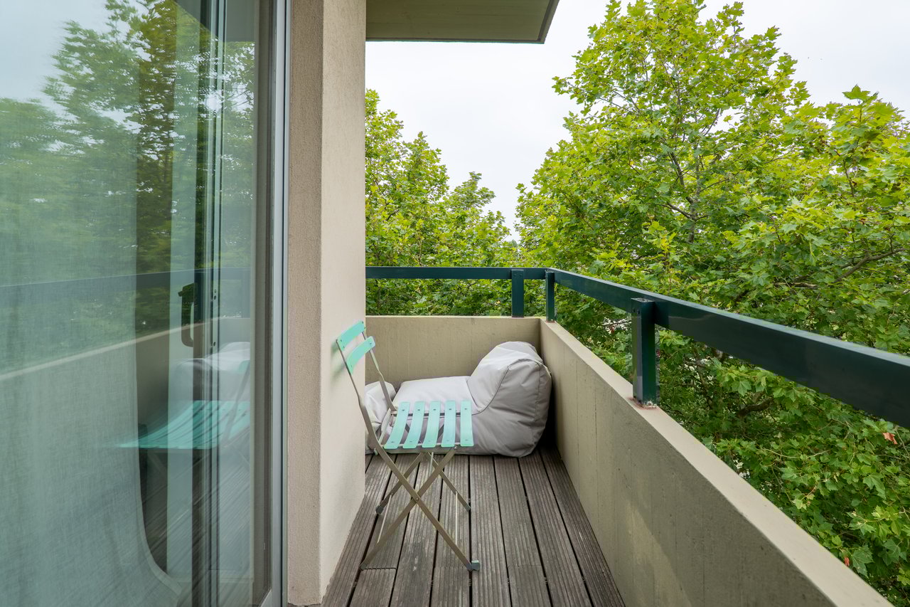 Sea View 2-Bedroom Apartment for Rent in Tranquil Foz Location