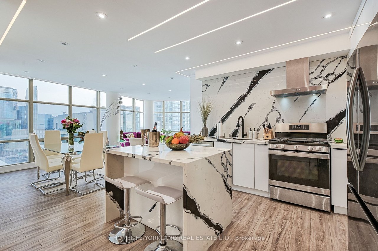 10 Navy Wharf Crt 3209