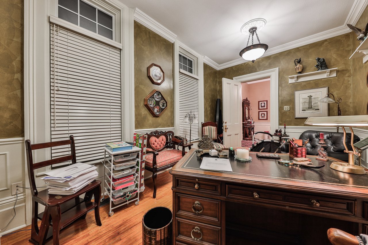 535 Main St W