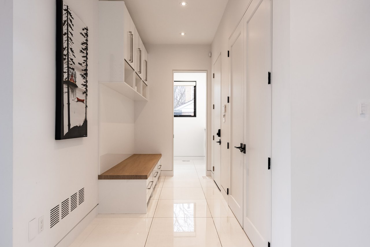 Modern & Contemporary Masterpiece