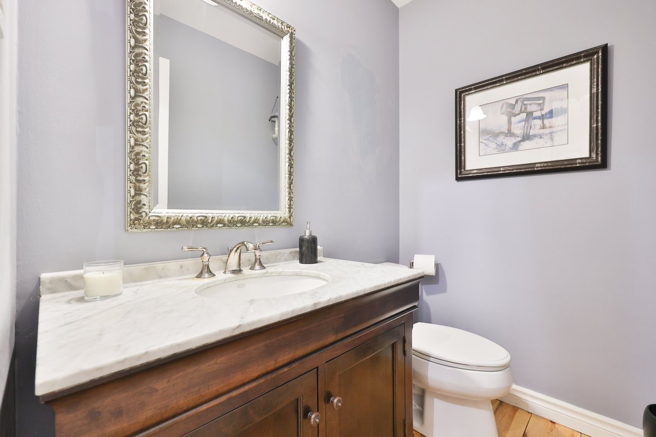206 Rossmore Boulevard, Burlington