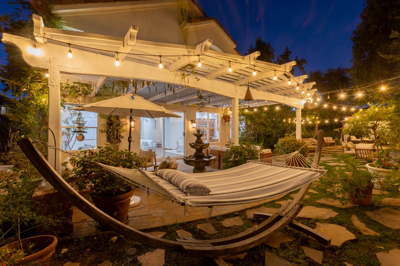 5985 Vista De La Luz