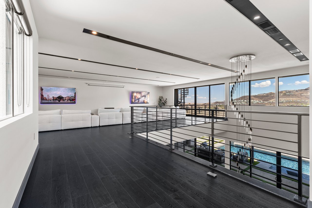 1463 Solitude Ridge Dr