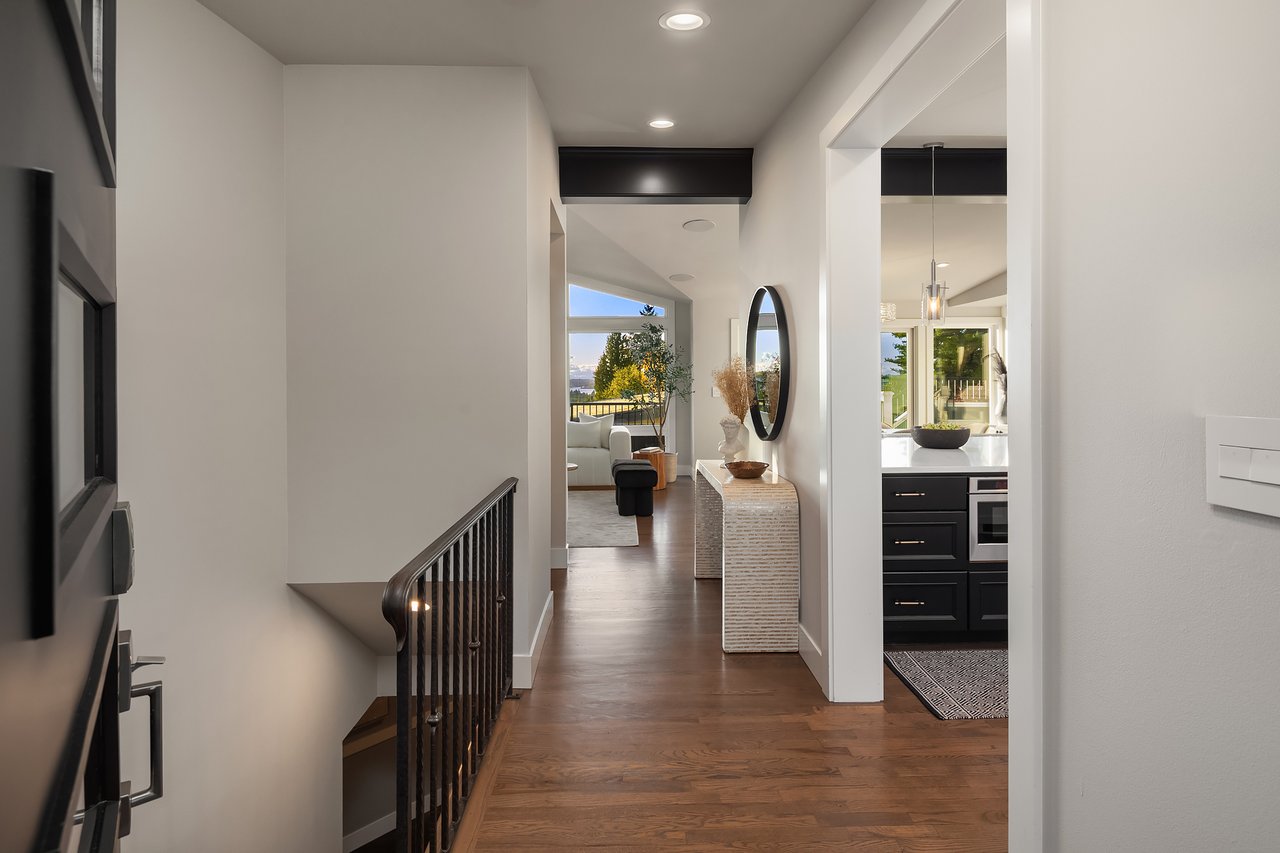 10517 NE 46th Street