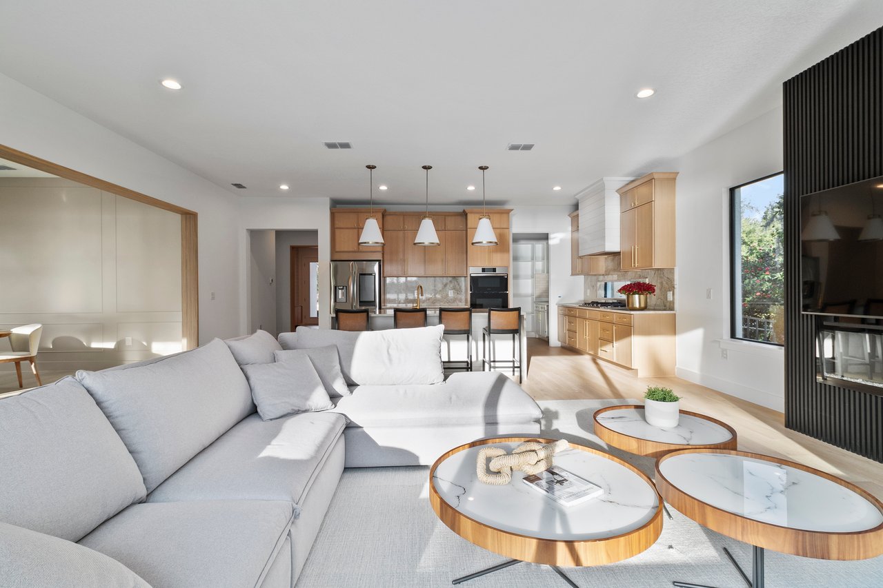 6564 Lagoon St, Windermere