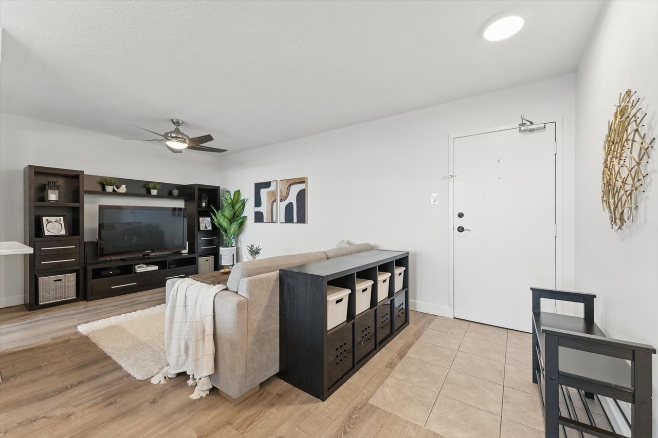 966 Inverhouse Dr 709