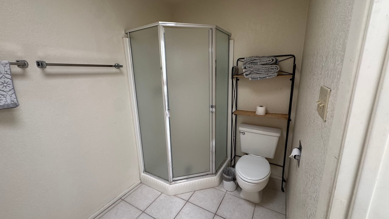 1650 Smoketree Ave S 121 (Rotary Beach/Park)