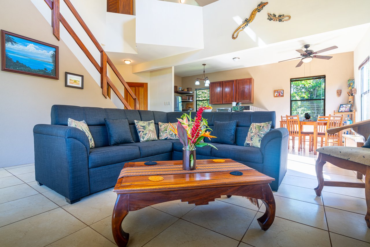 Casa Brisa de La Playa, 2 Bedroom Home Just Steps From the Beach!