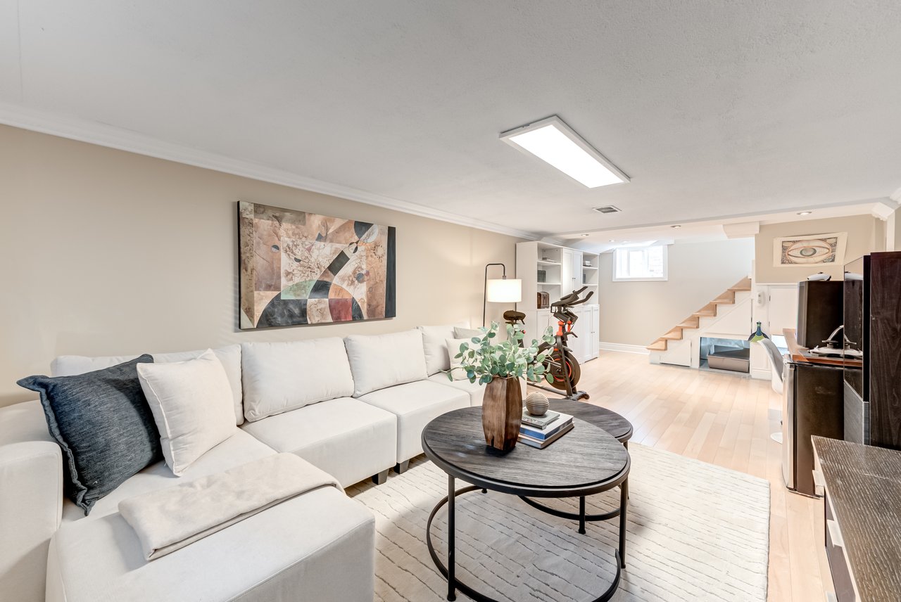 22 Worthington Cres - a Gem in Bloor West Village