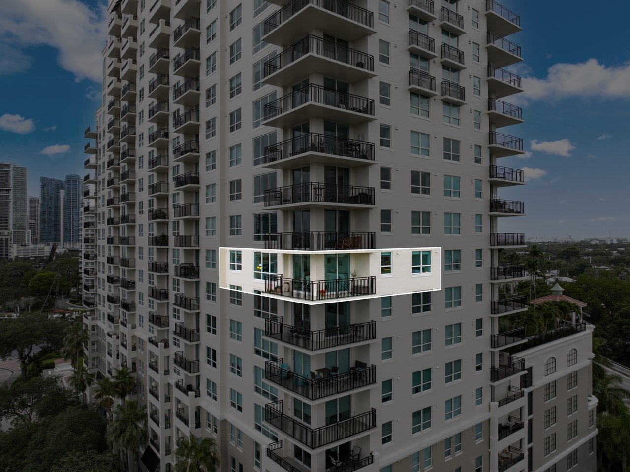 The Symphony Residence 1013N