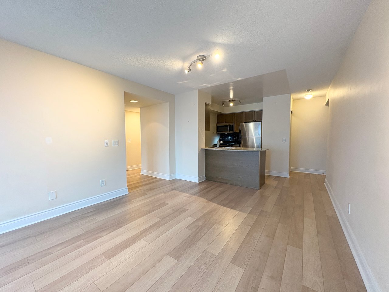 763 Bay St Unit: 3413
