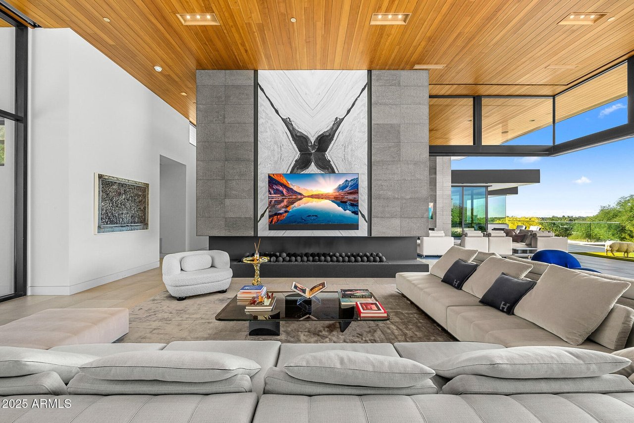 6149 E INDIAN BEND Road